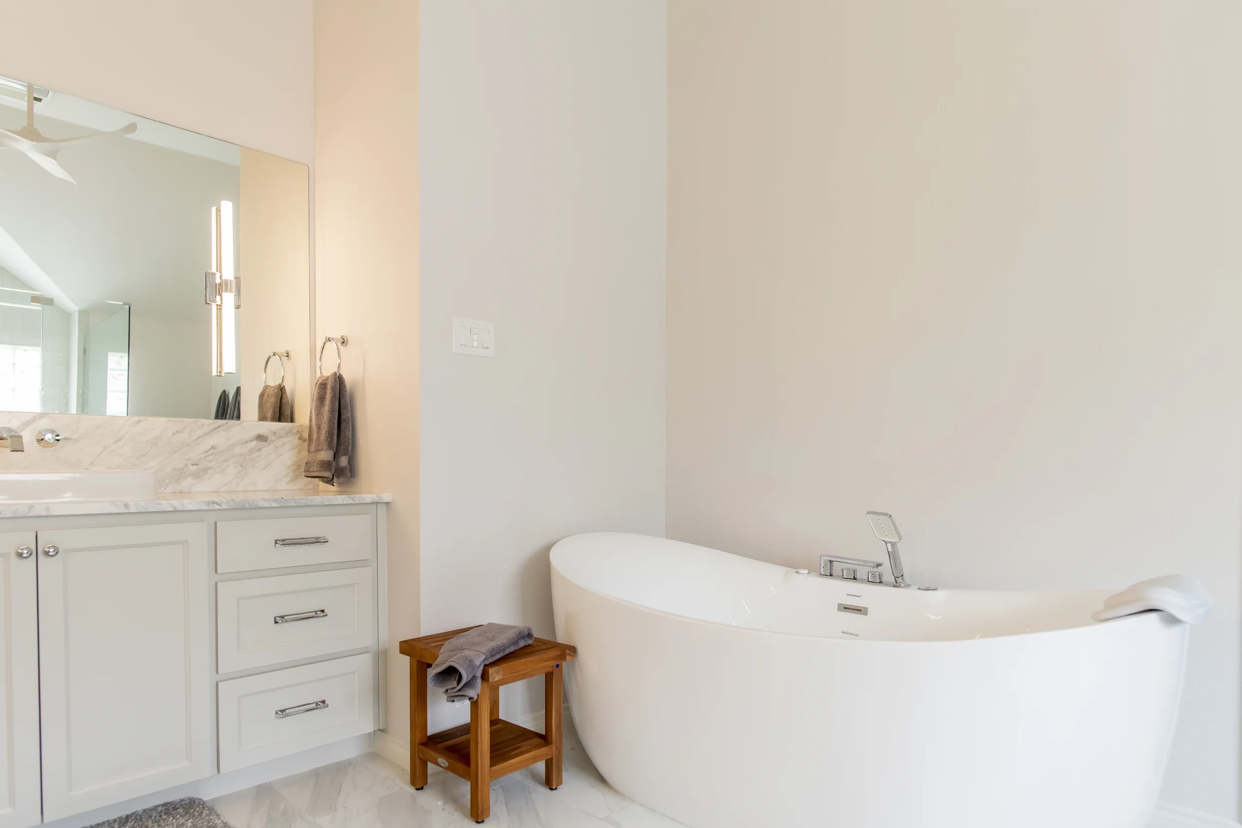Tub close-up